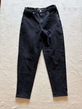 Levi's High Waisted Mom Jeans Womens 28 Black Wash Tapered Stretch Denim